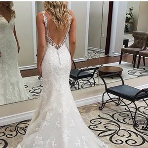 Brand new wedding dress!